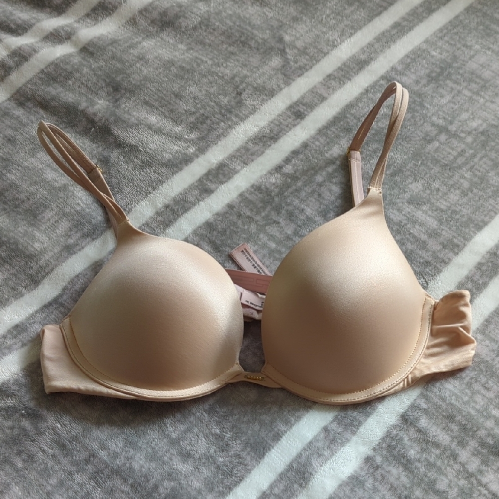Victoria's Secret Cream Push Up Bra